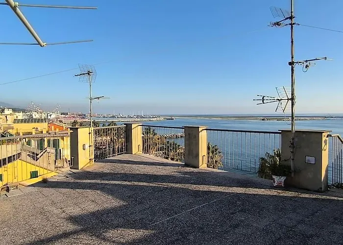 I Monti Sul Mare - A Pegli * Génova