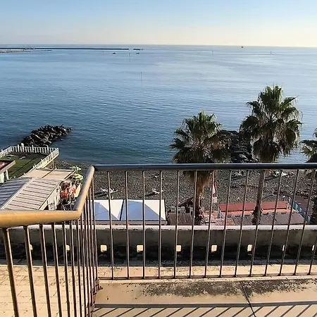 I Monti Sul Mare - A Pegli Apartment