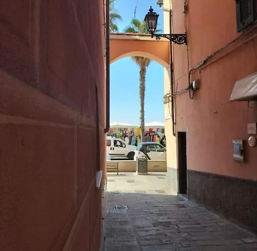 I Monti Sul Mare - A Pegli *